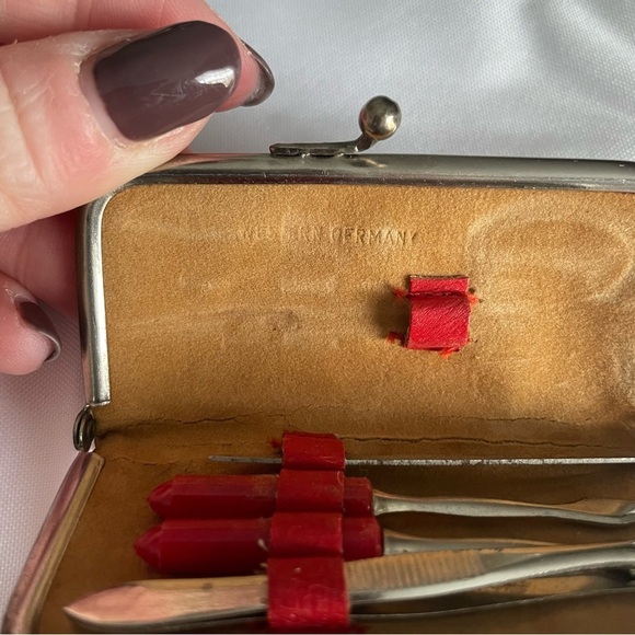 Vintage Grooming Travel Kit Trim Nail Hygene Red Leather Made In Germany - Picture 4 of 5